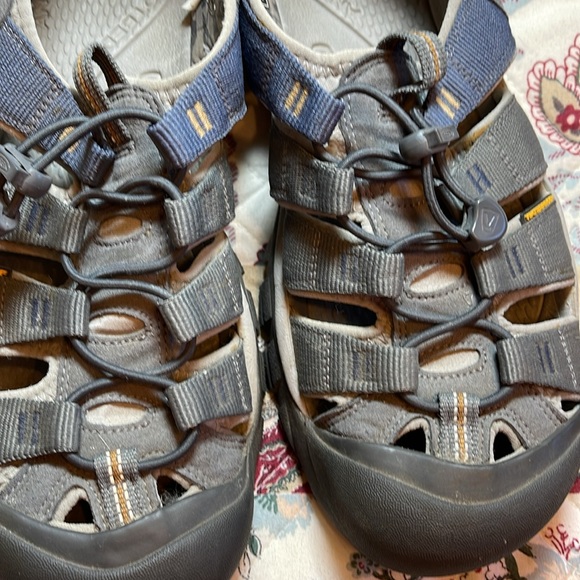 Keen Newport H2 Mens 10.5 Closed Toe Sandal Slip On Hiking Fishing Waterproof - Picture 13 of 15